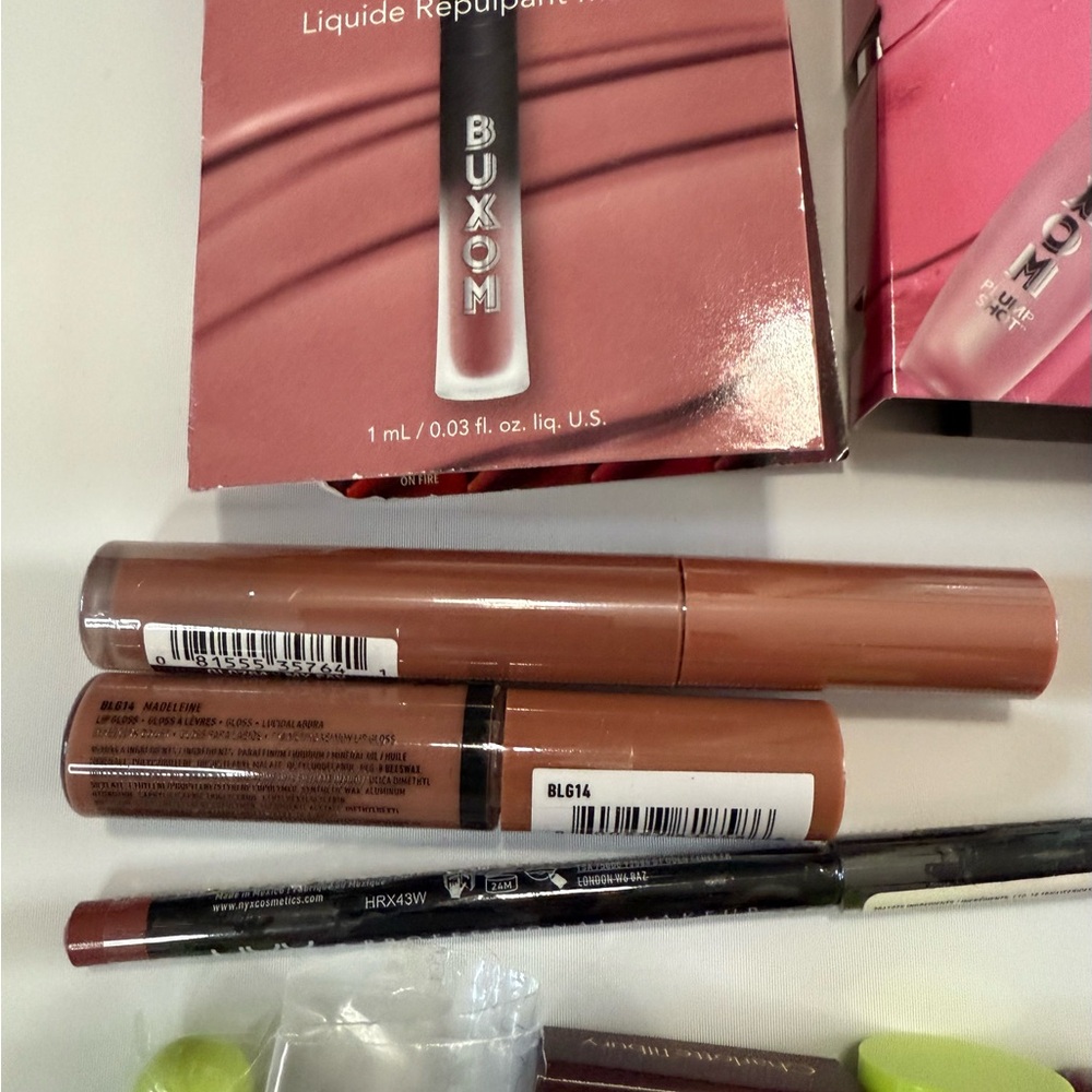 Buxom NWT Full-On Plumping Liquid Lipstick Matte - PinK LIP Bundle - Picture 3 of 5